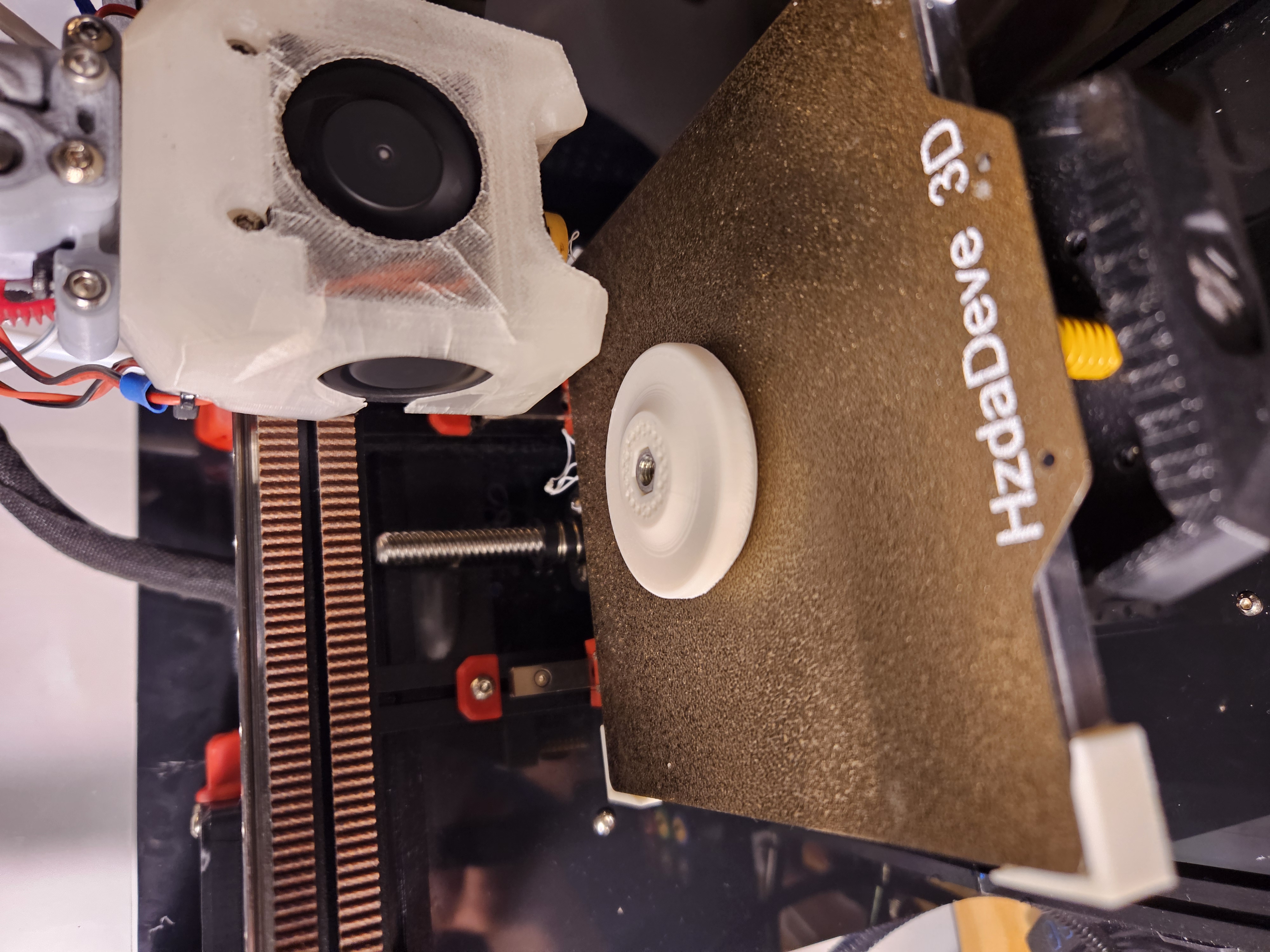 Print paused with nut inserted